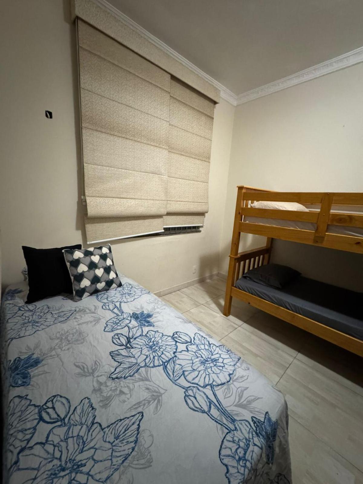 Apto Confortavel E Completo Em Copacabana- 2 Quartos Com Split E Wifi - Rio de Janeiro — Fotos 3